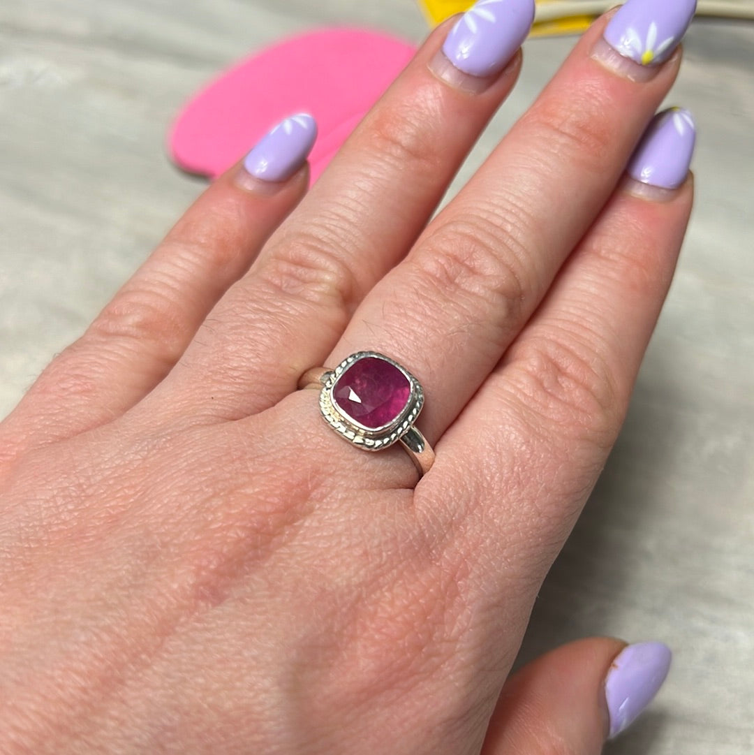 Ruby Natural Facet 925 Ring - Size Q