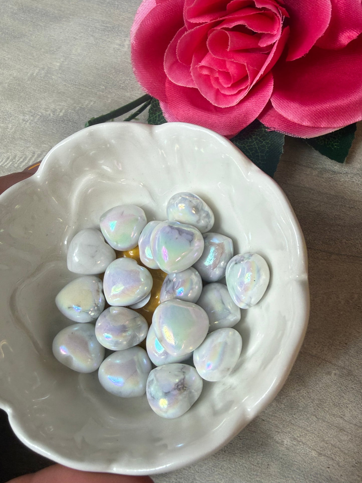 Small Aura White Howlite Heart