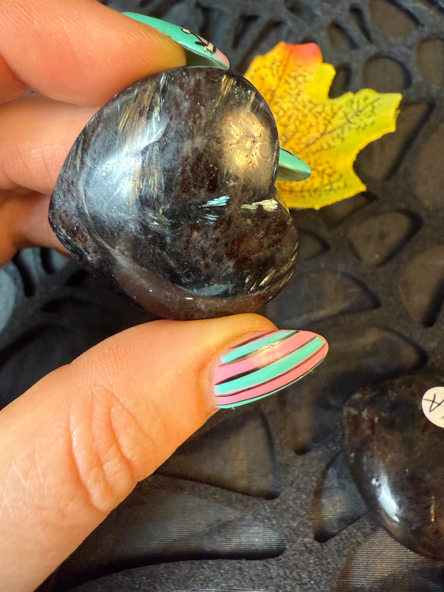 Arfvedsonite Heart