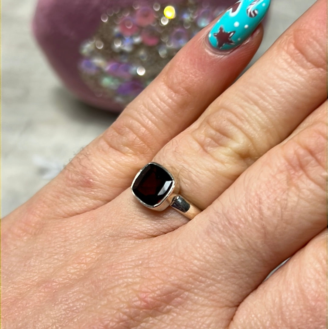 Garnet Facet 925 Silver Ring - Size L 1/2