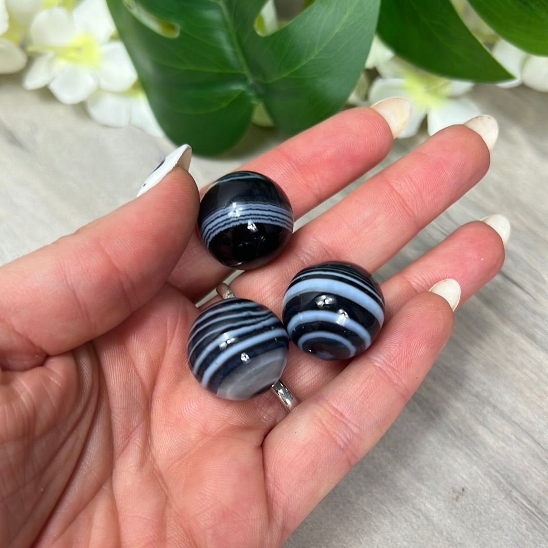 Black sardonyx Sphere - 20mm