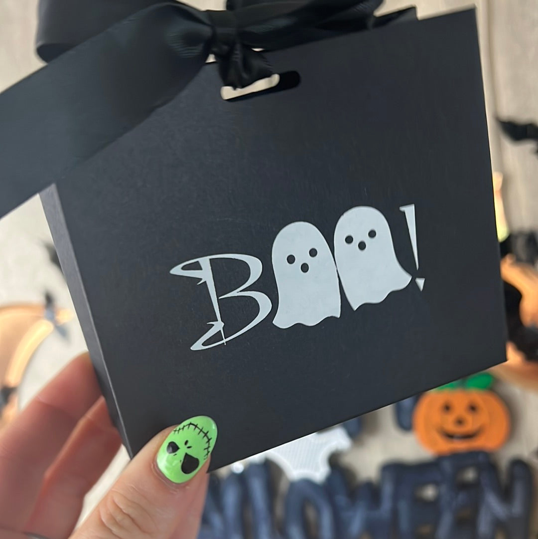 Trick or Treat Mysteries ! Mystery Box
