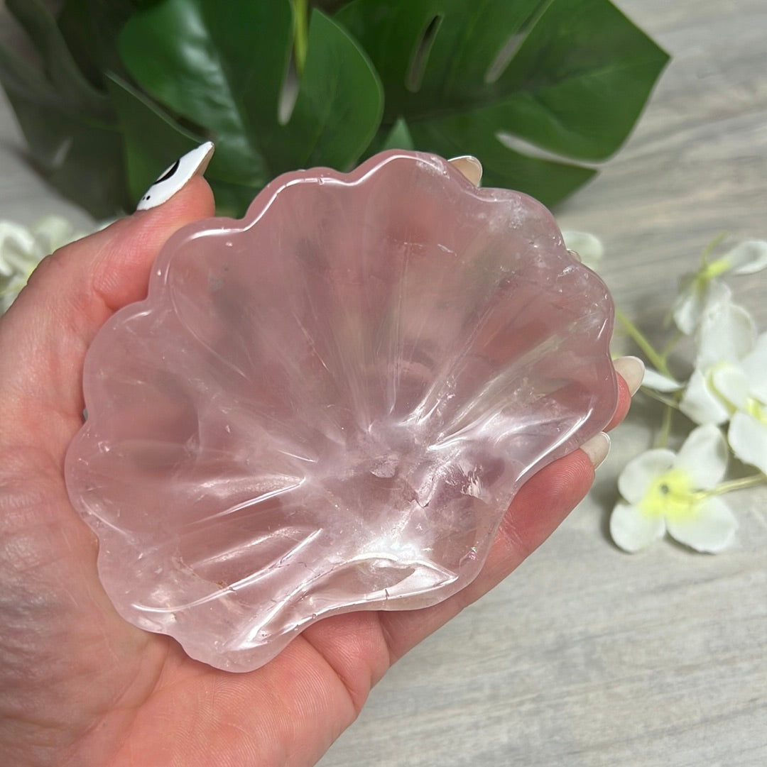 Rose Quartz Shell / Charging Bowl