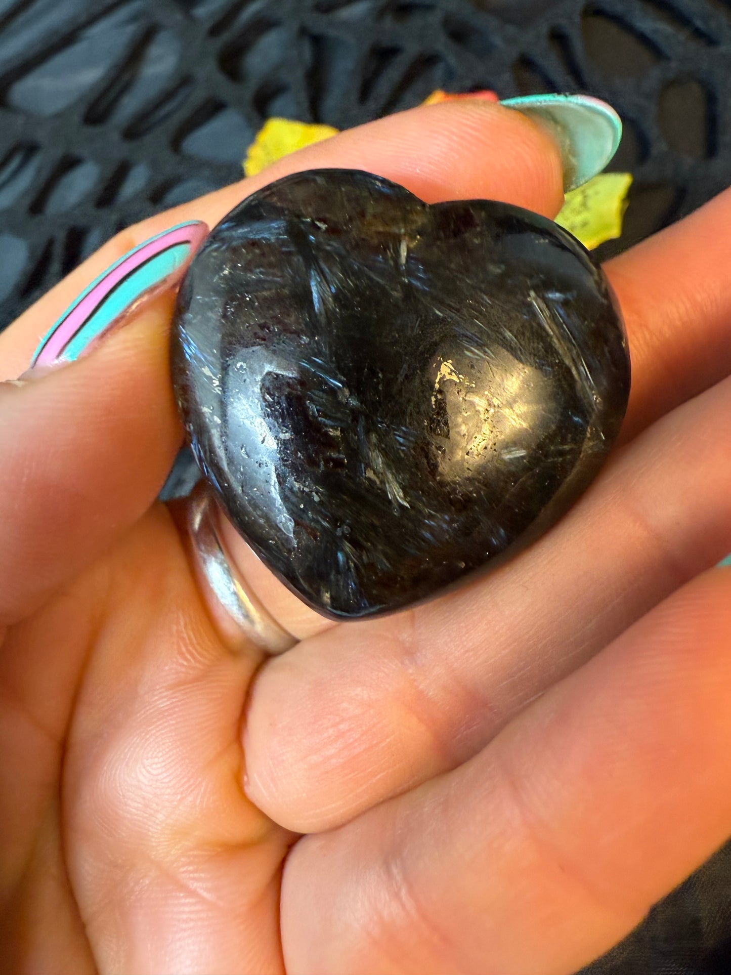 Arfvedsonite Heart