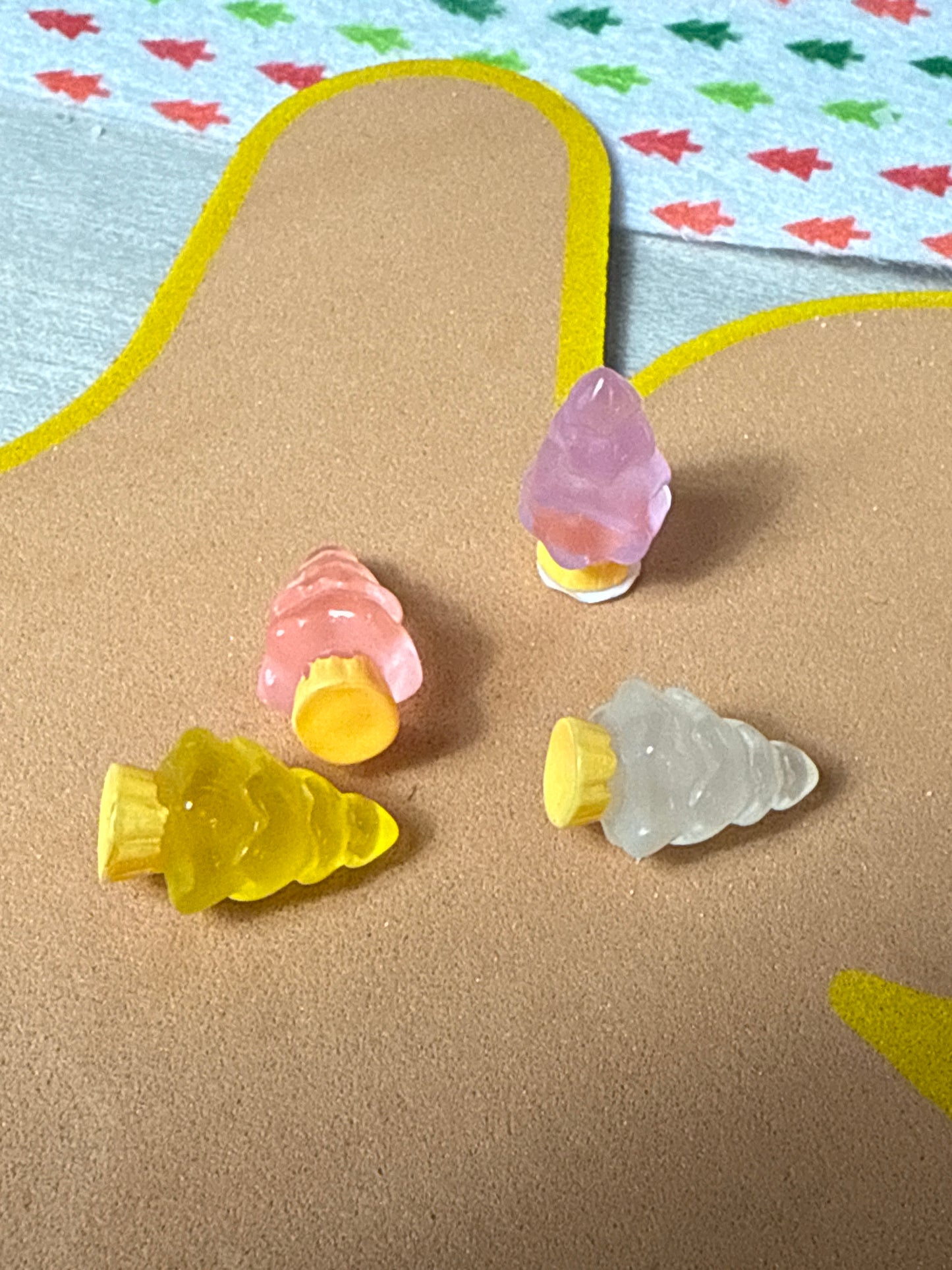 Mini glow in dark uv luminous tree