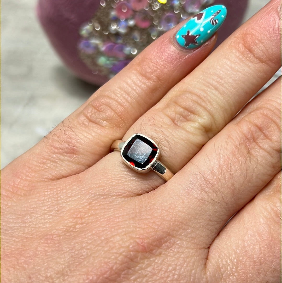 Garnet Facet 925 Silver Ring - Size L 1/2