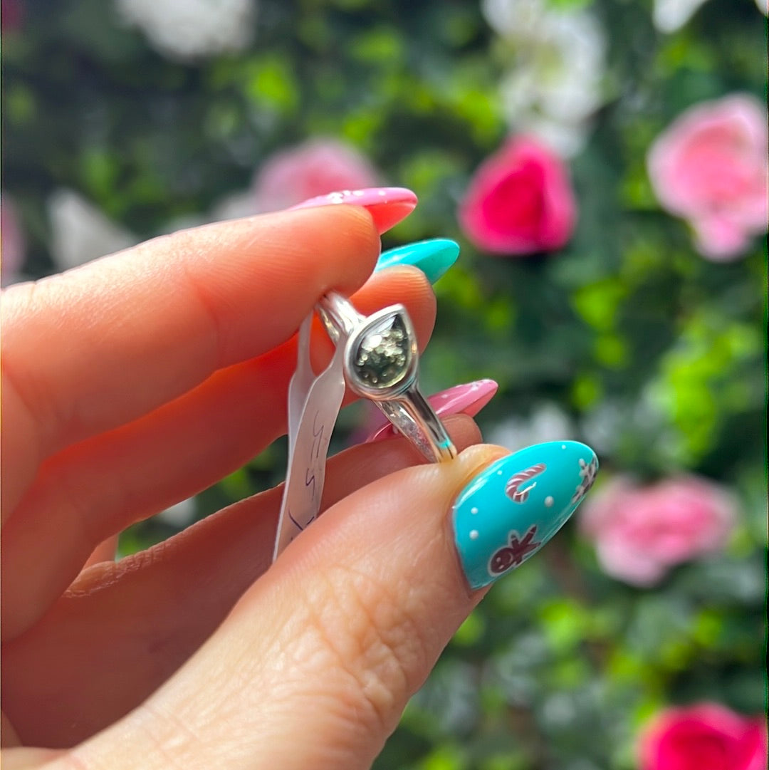 Amber 925 Sterling Silver Ring - Size S - S 1/2 - green amber