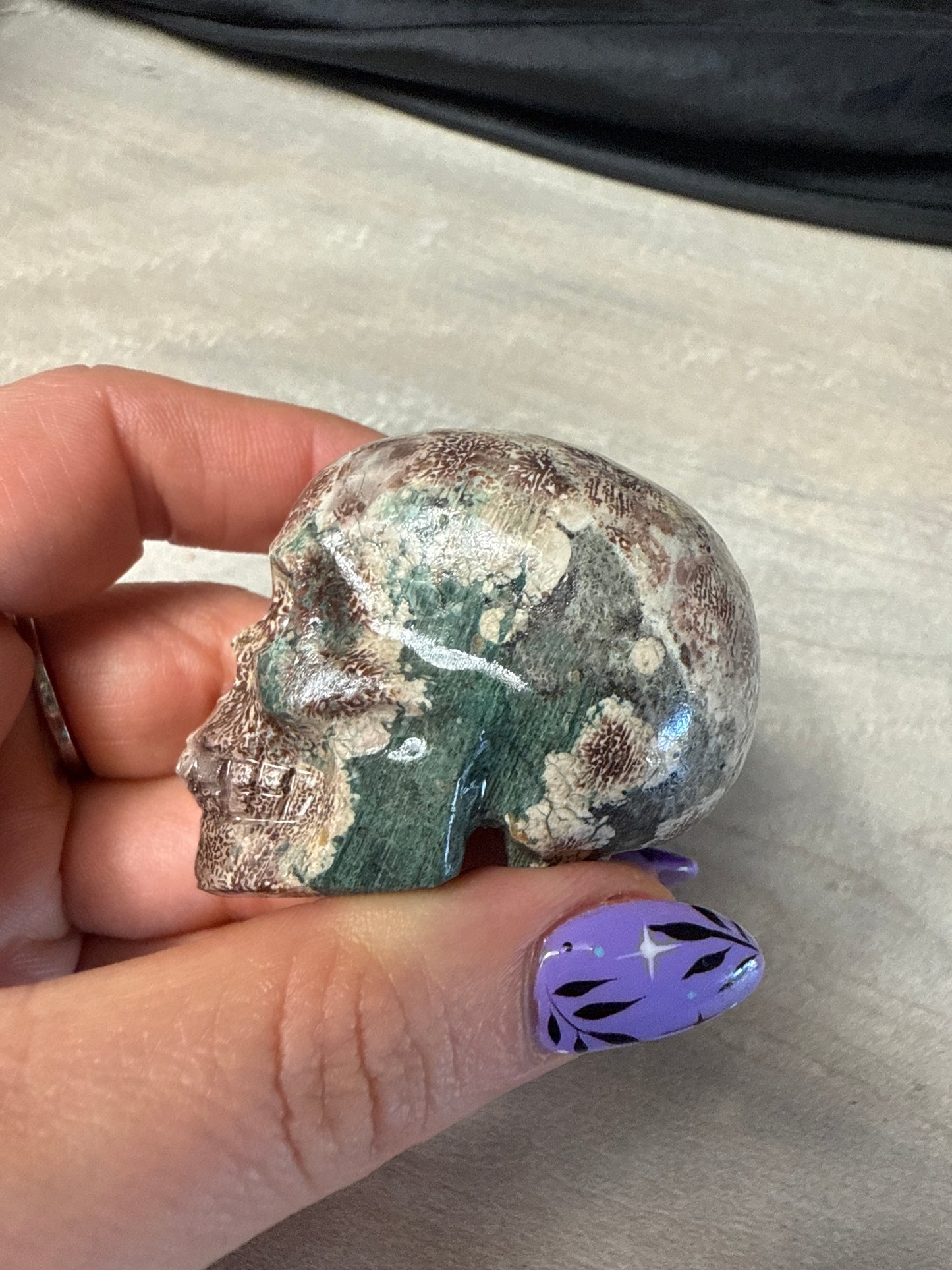 Rhyolite flower in African green jasper Skull