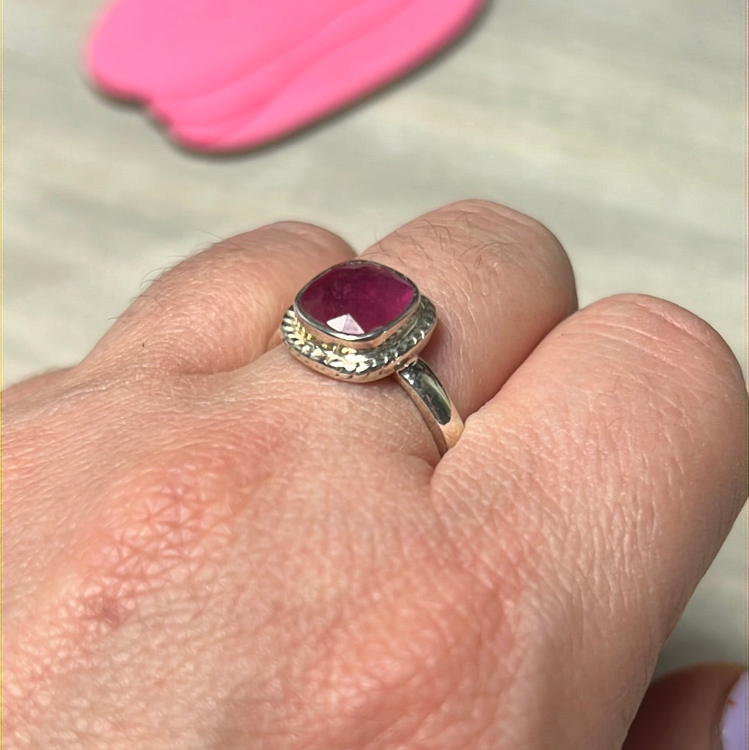 Ruby Natural Facet 925 Ring - Size Q