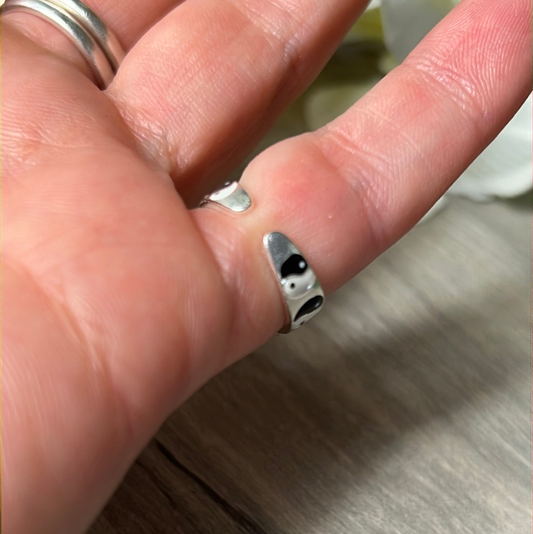YingYang - Mini Iddy Diddy - ( child / toe ) Adjustable 925 Sterling Silver Ring