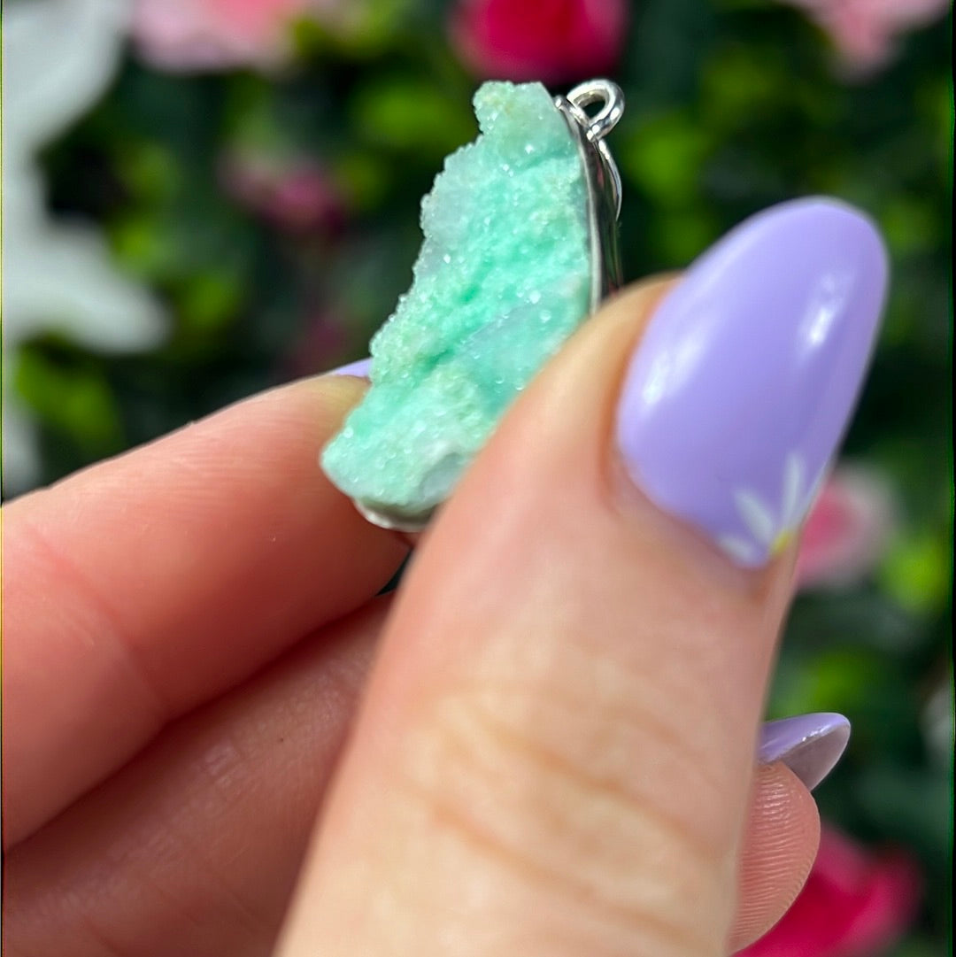Green Grape Chalcedony - Sterling 925 Silver Pendant