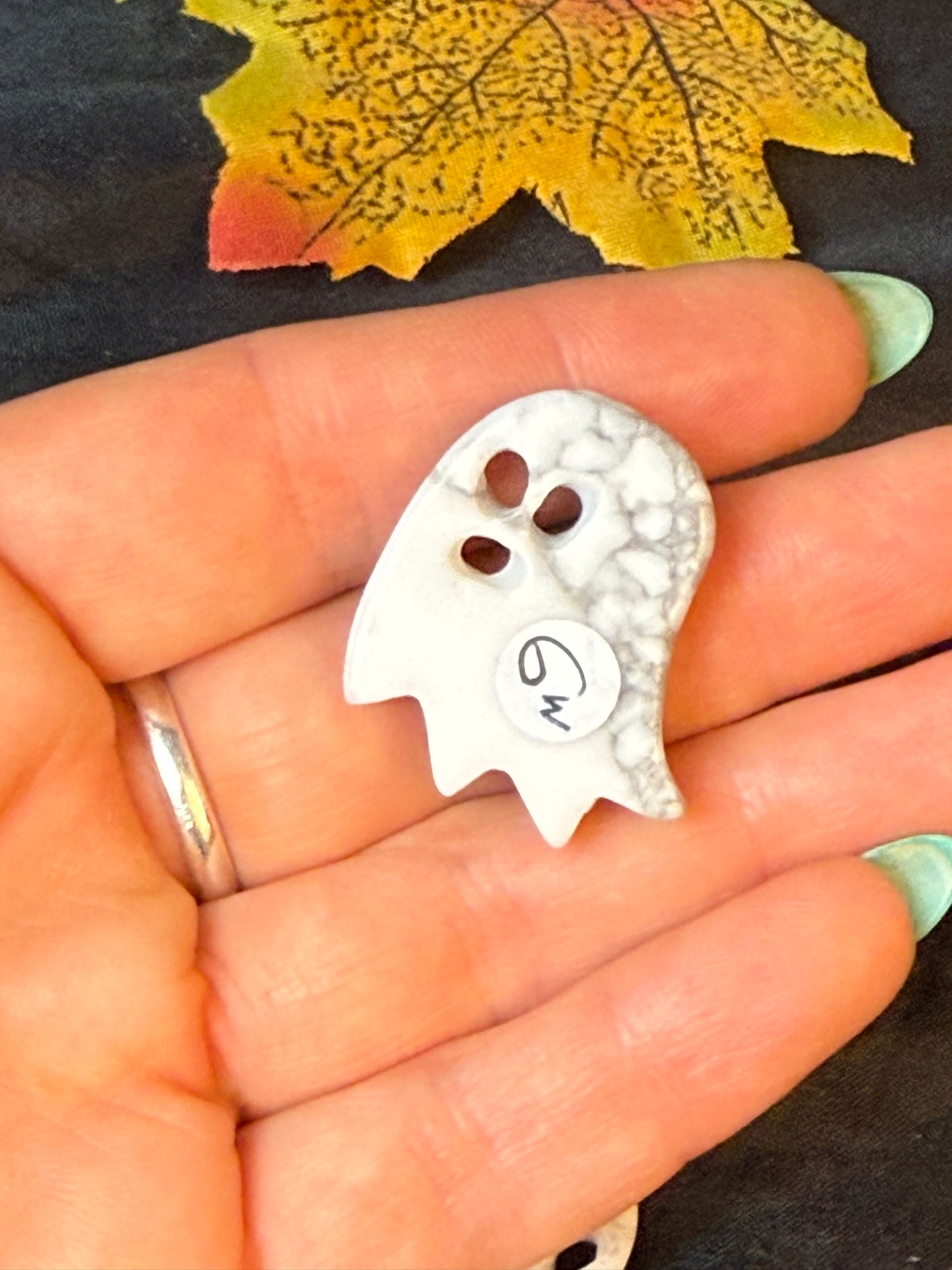 White howlite Ghost