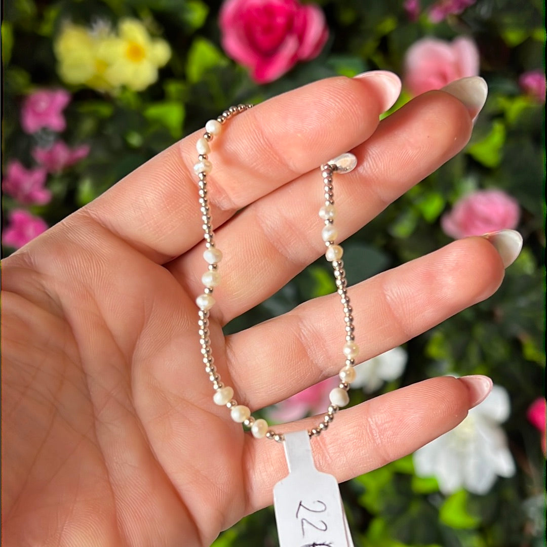 Freshwater Pearl 925 Sterling Silver Elastic Bracelet - 18 Pearls