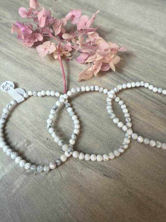 Facet Howlite Bracelet