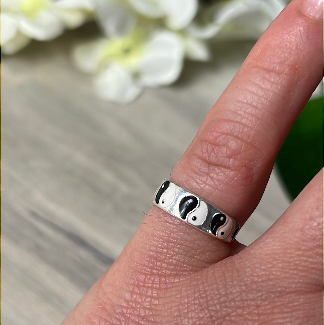 YingYang - Mini Iddy Diddy - ( child / toe ) Adjustable 925 Sterling Silver Ring