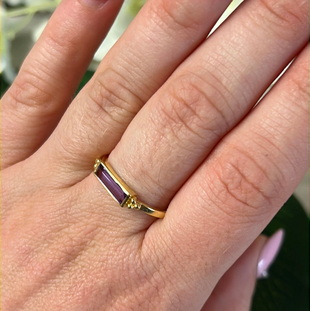 18K Gold Amethyst Bar Ring