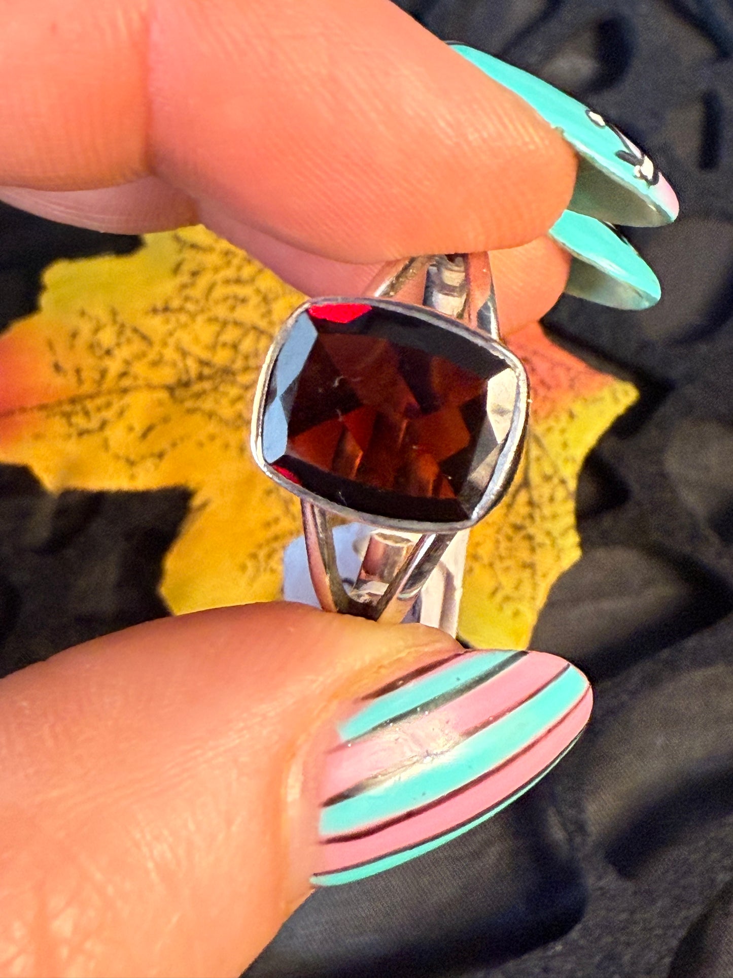 Garnet statement Facet 925 Silver Ring - Size R 1/2 - S