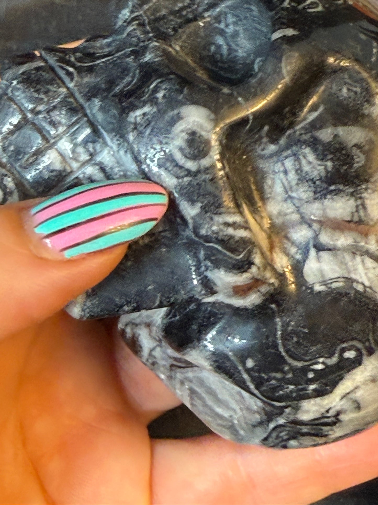 Black Shell Stone Skull
