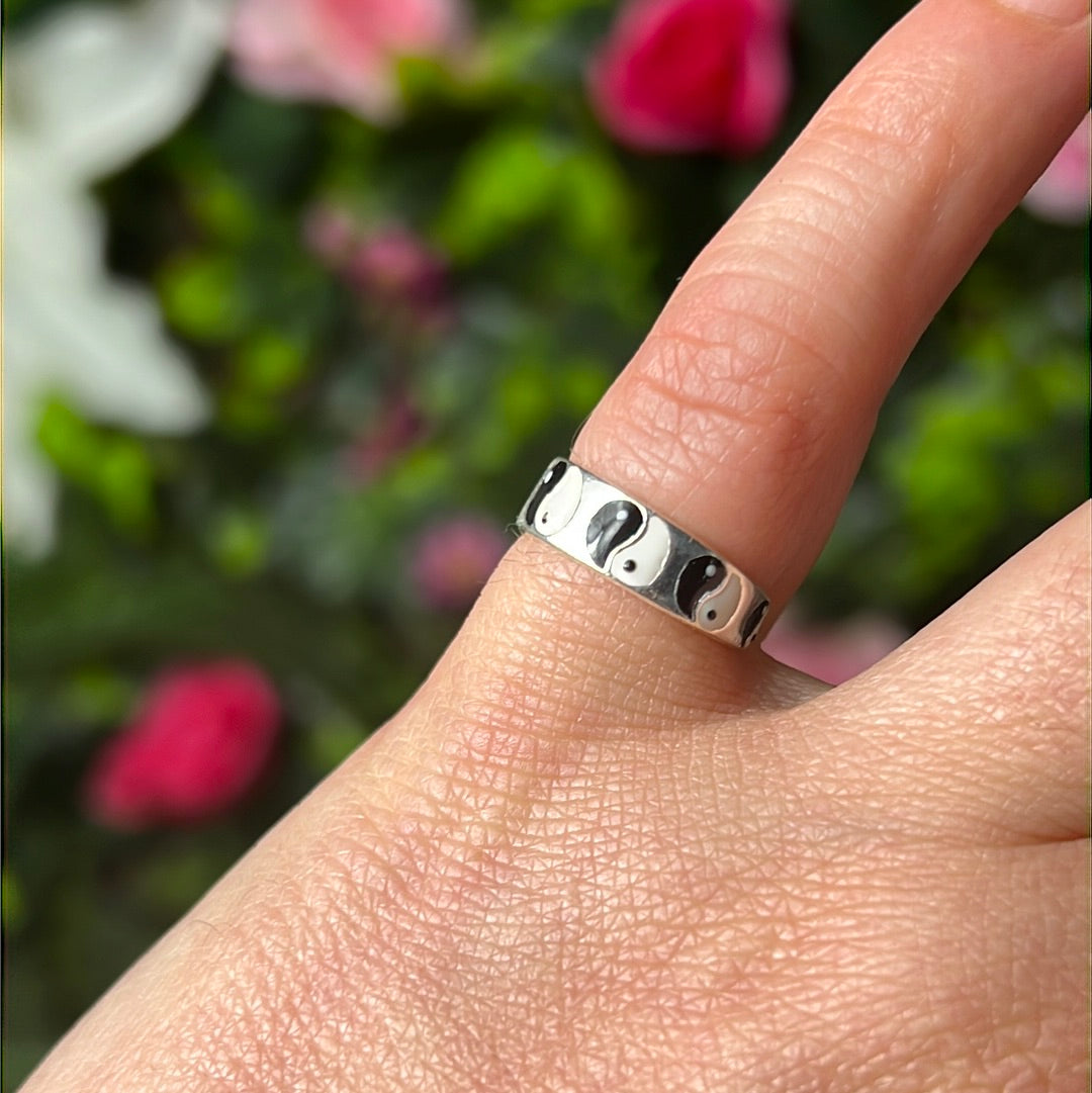 YingYang - Mini Iddy Diddy - ( child / toe ) Adjustable 925 Sterling Silver Ring