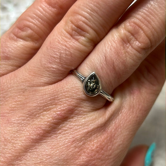 Amber 925 Sterling Silver Ring - Size S - S 1/2 - green amber