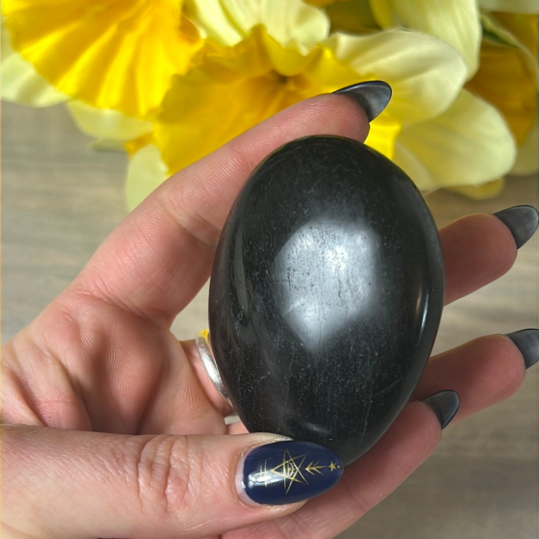 Black Tourmaline Chunky Palm