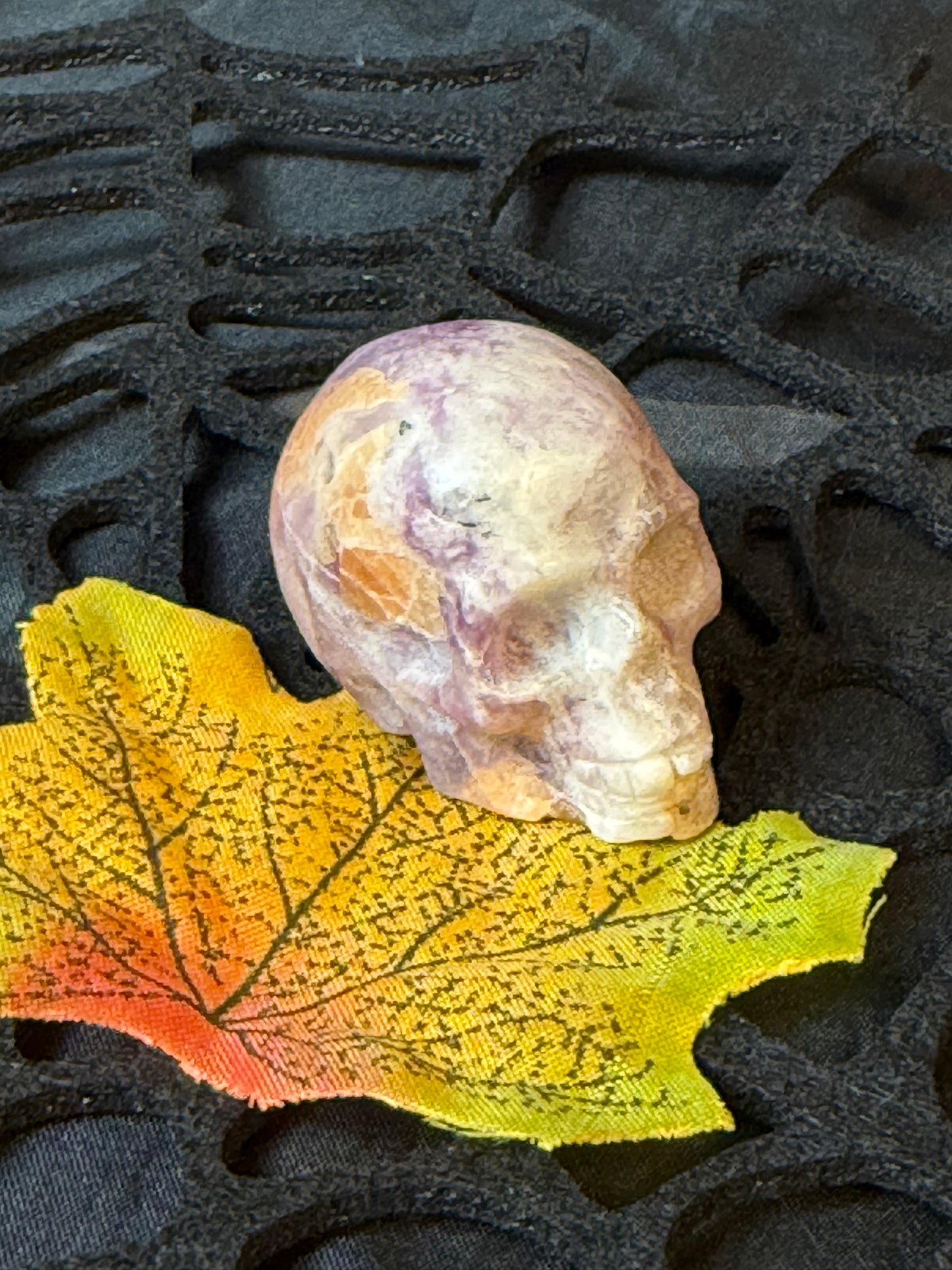 Lepidolite with stilbite Skull