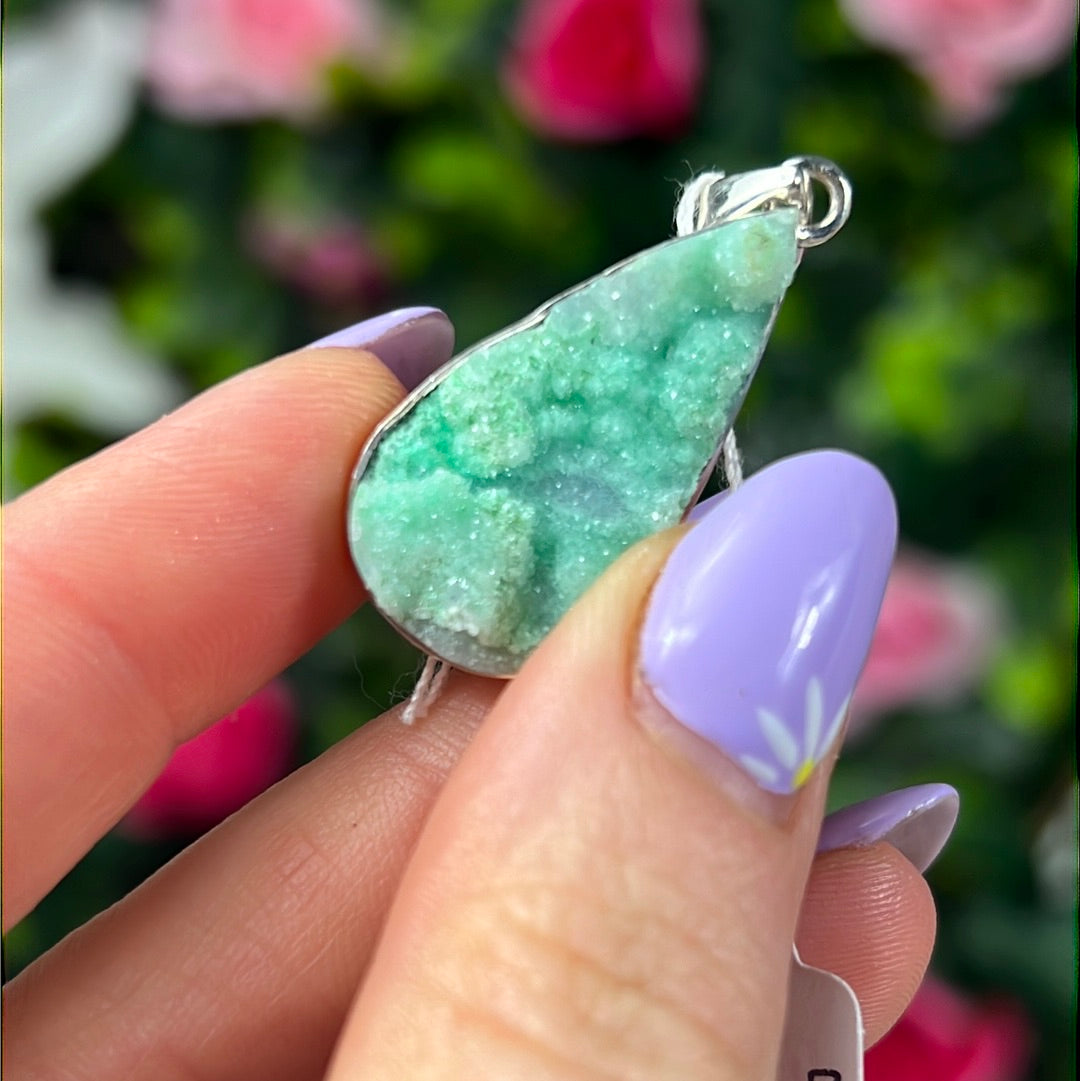 Green Grape Chalcedony - Sterling 925 Silver Pendant