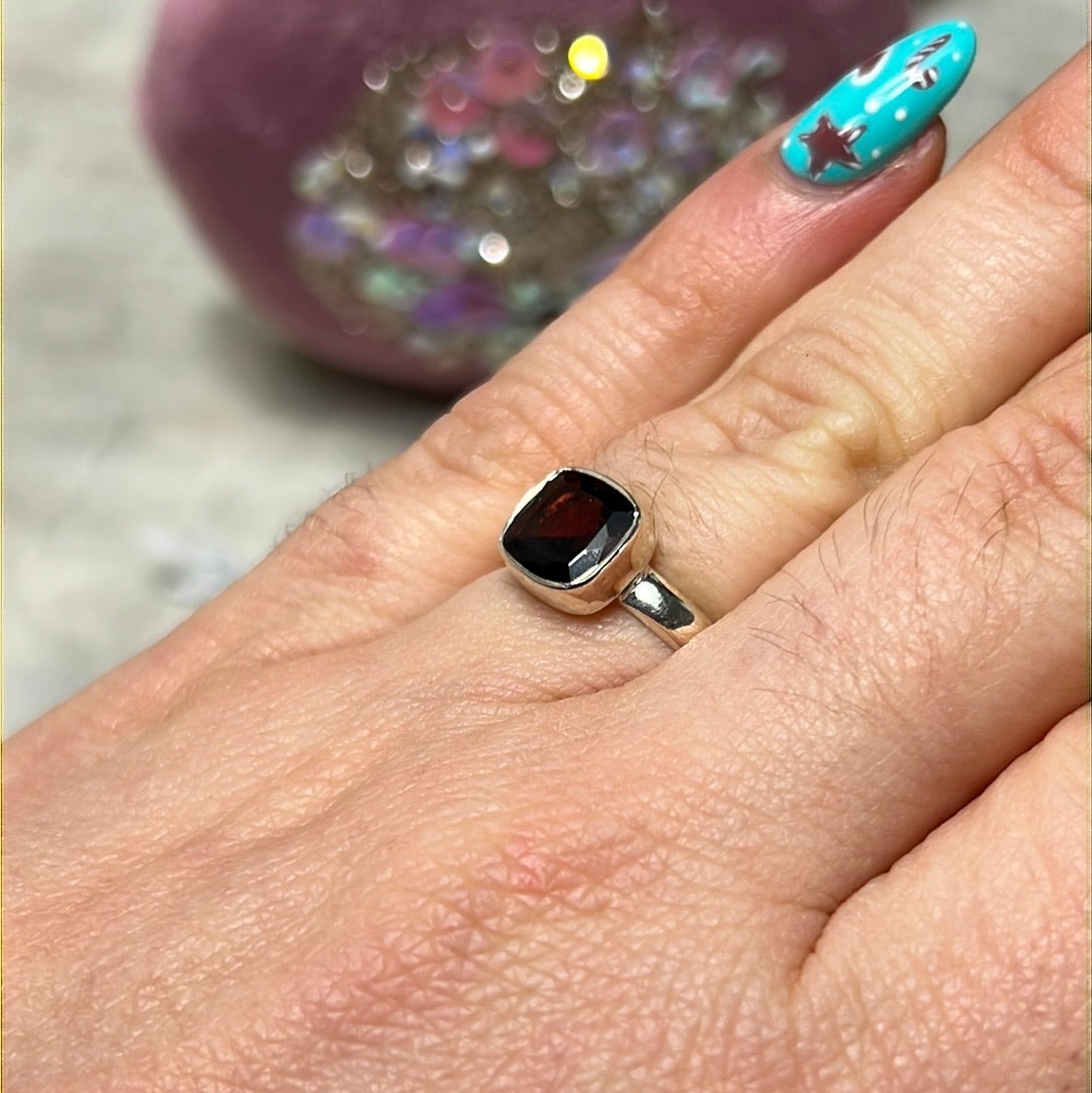 Garnet Facet 925 Silver Ring - Size L 1/2