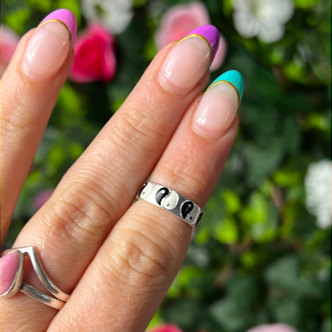 YingYang - Mini Iddy Diddy - ( child / toe ) Adjustable 925 Sterling Silver Ring