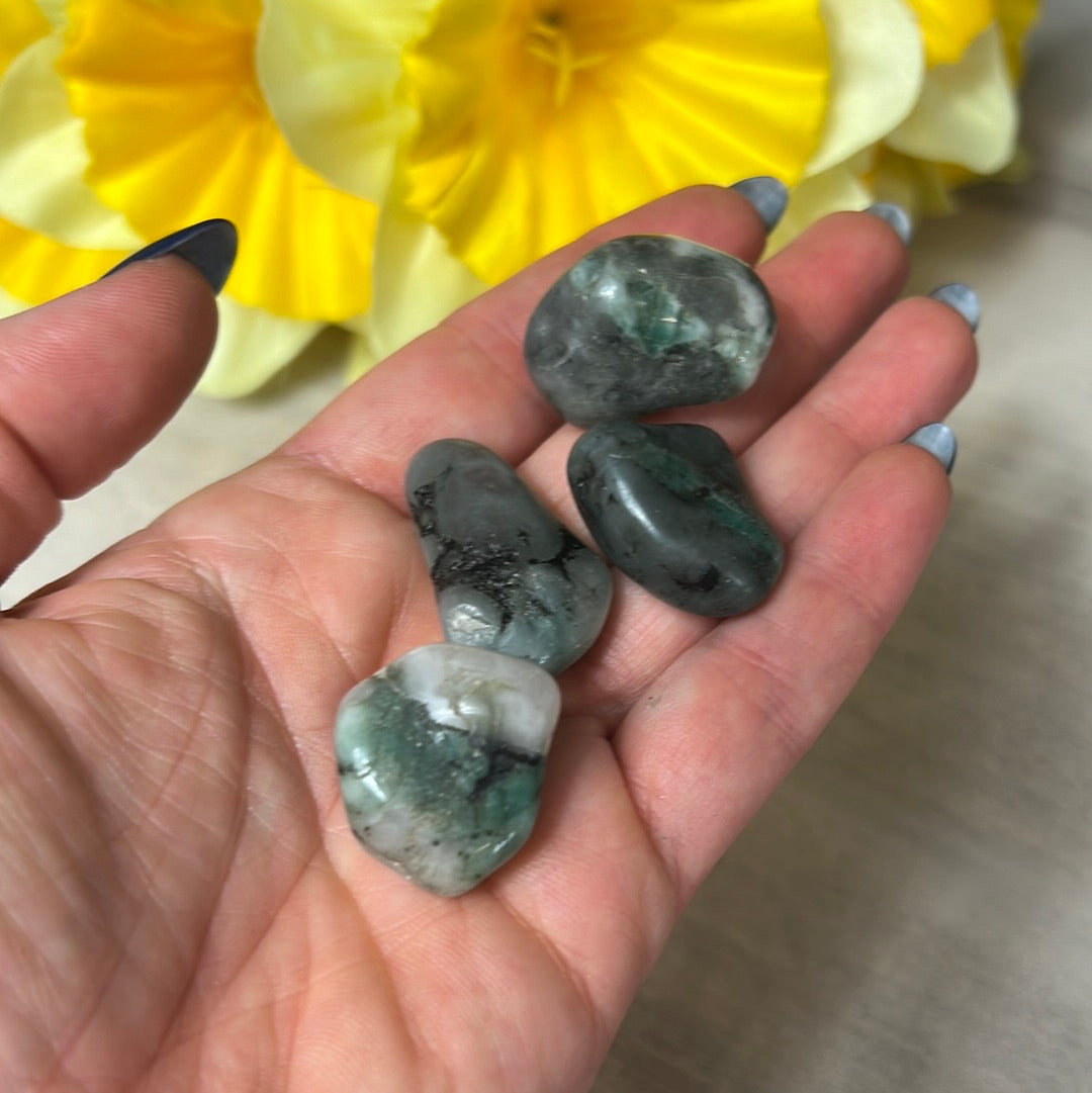 Emerald Tumble polished tumblestone