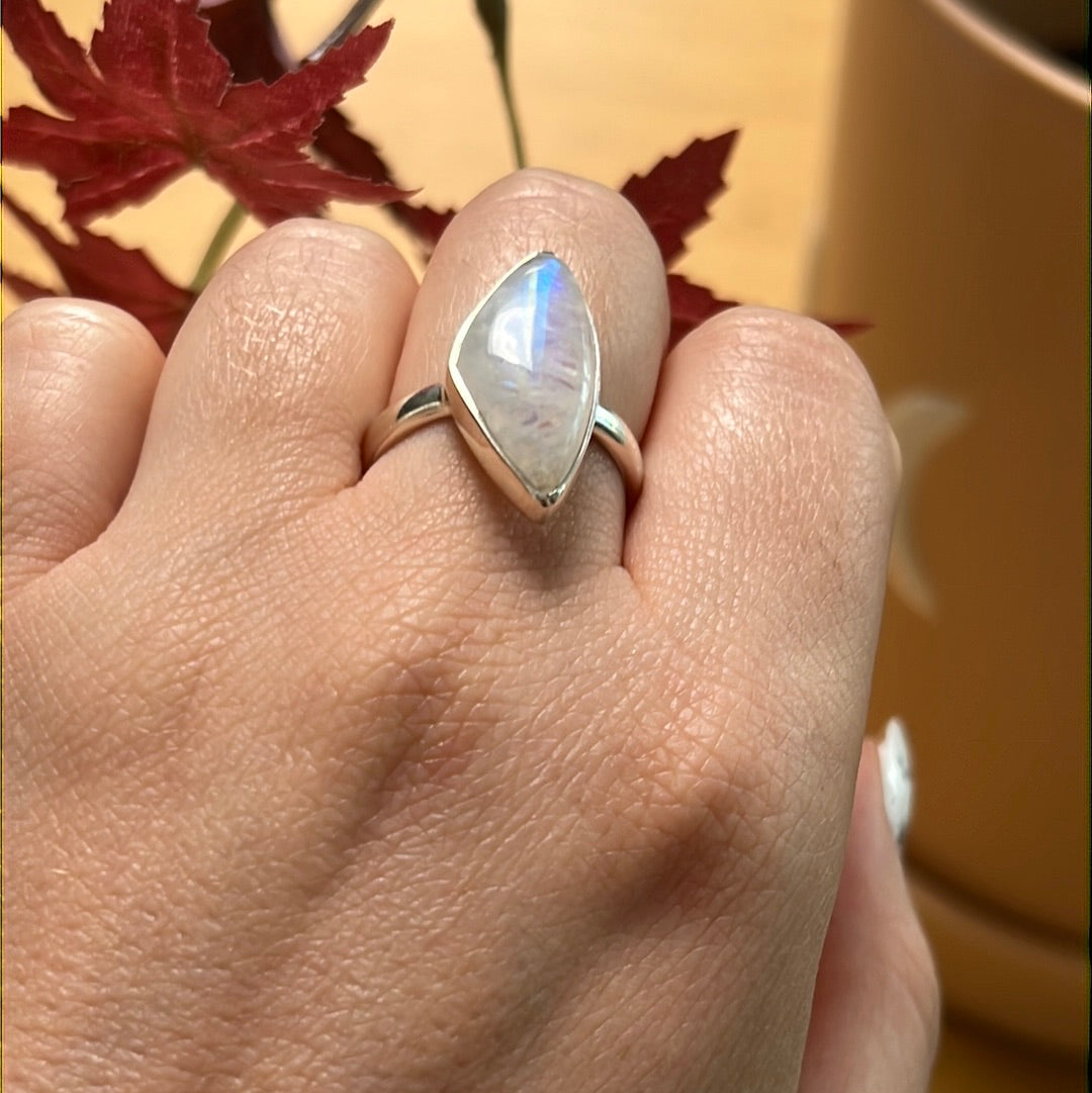 Rainbow Moonstone 925 Sterling Silver Ring - Size P 1/2