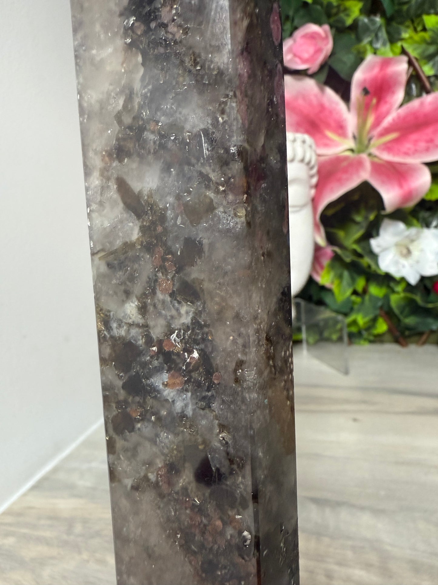 RARE Smokey with garnet & mica Tower Point