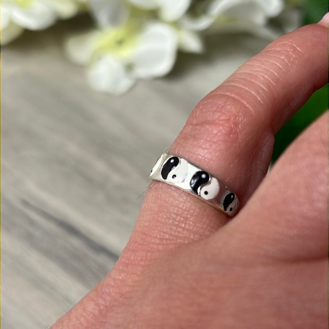 YingYang - Mini Iddy Diddy - ( child / toe ) Adjustable 925 Sterling Silver Ring