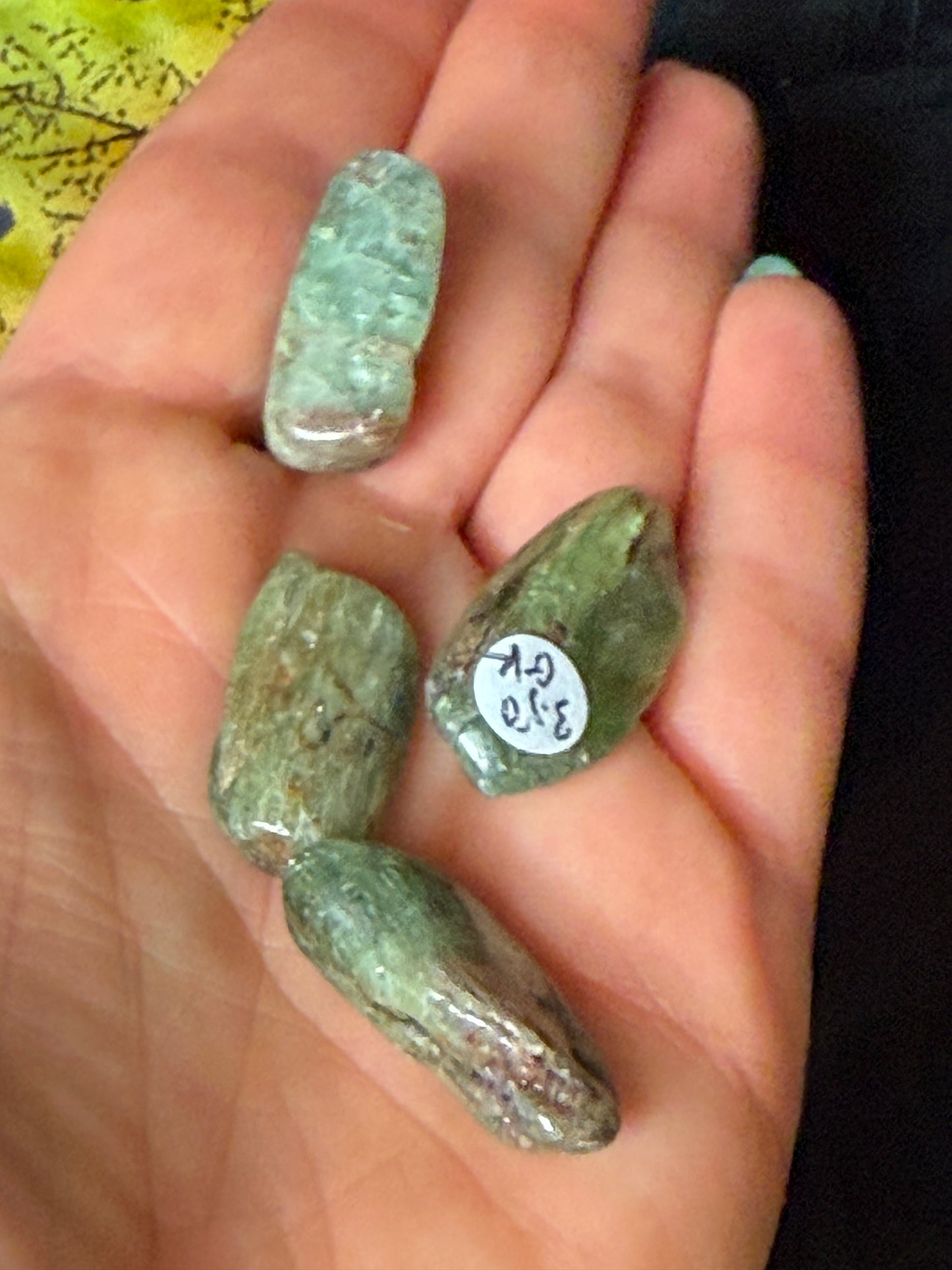 Green Kyanite Tumble Tumblestone