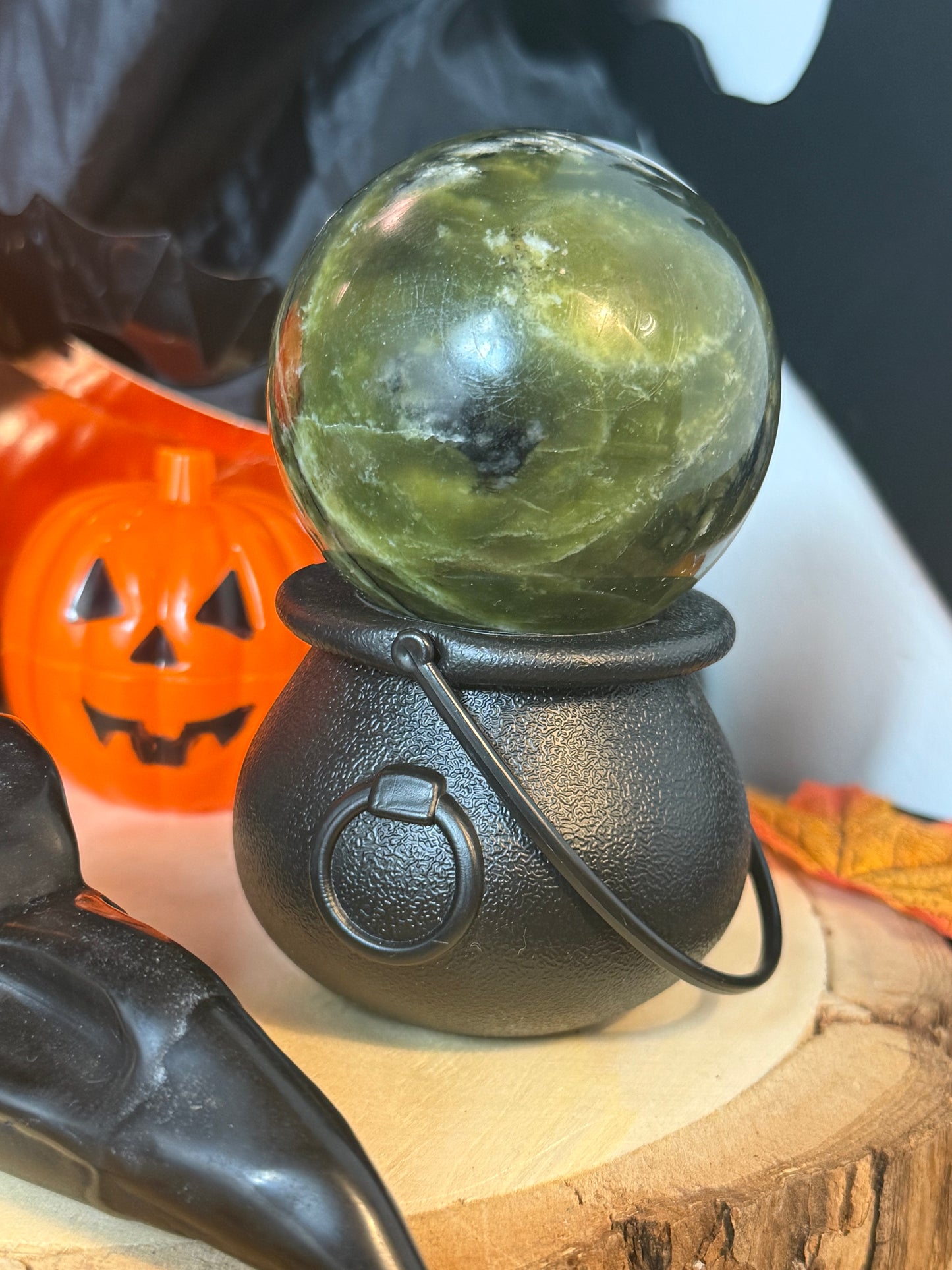 Cauldron Sphere Stand Holder