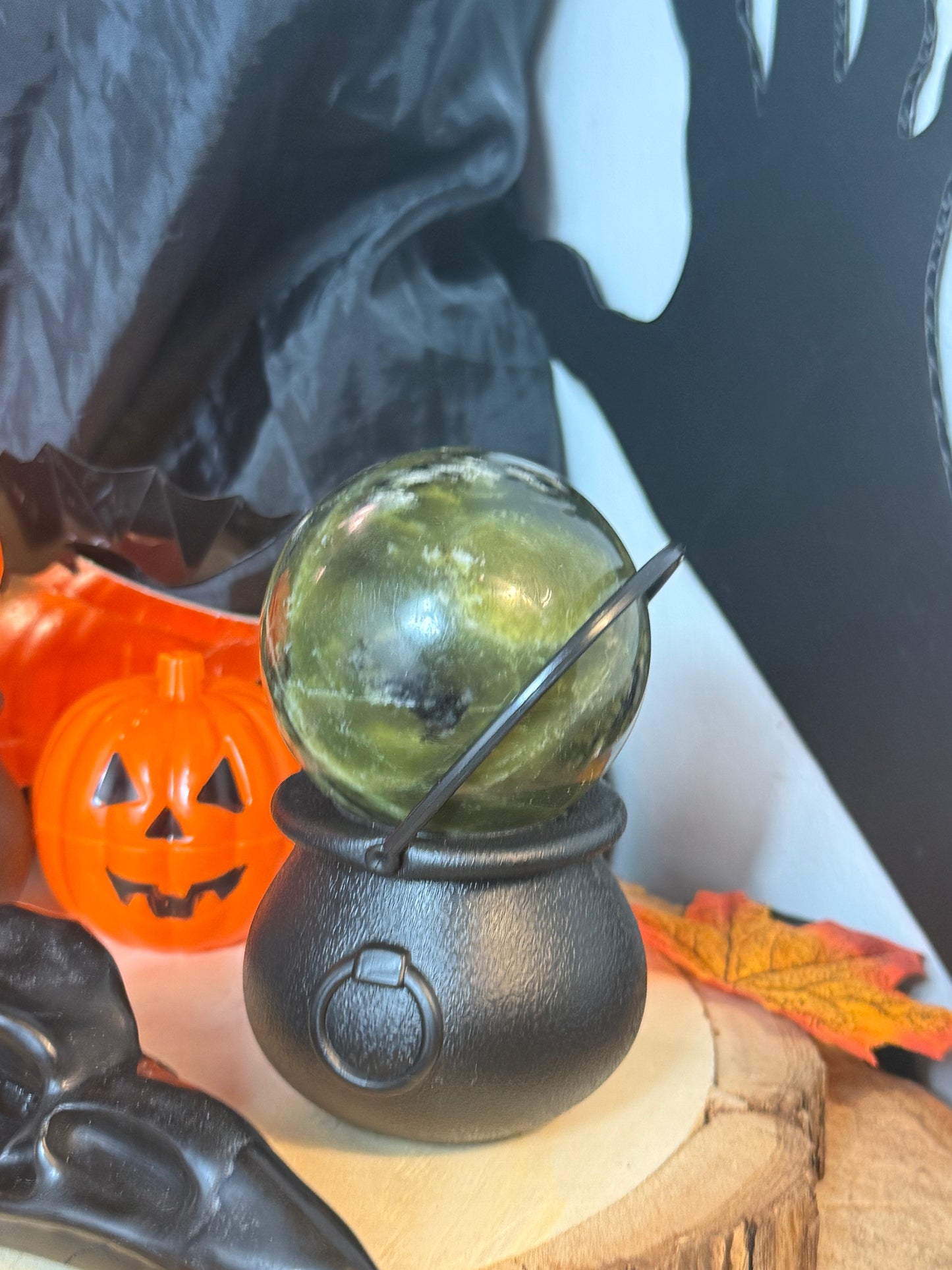 Cauldron Sphere Stand Holder