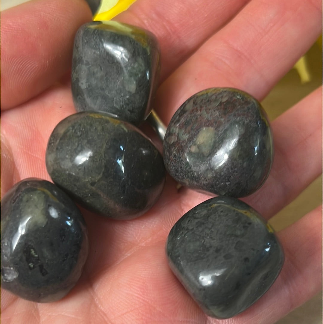 UK Lakelandite Tumble Tumblestone