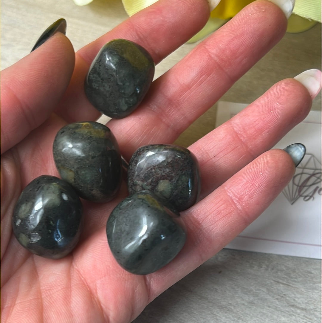 UK Lakelandite Tumble Tumblestone