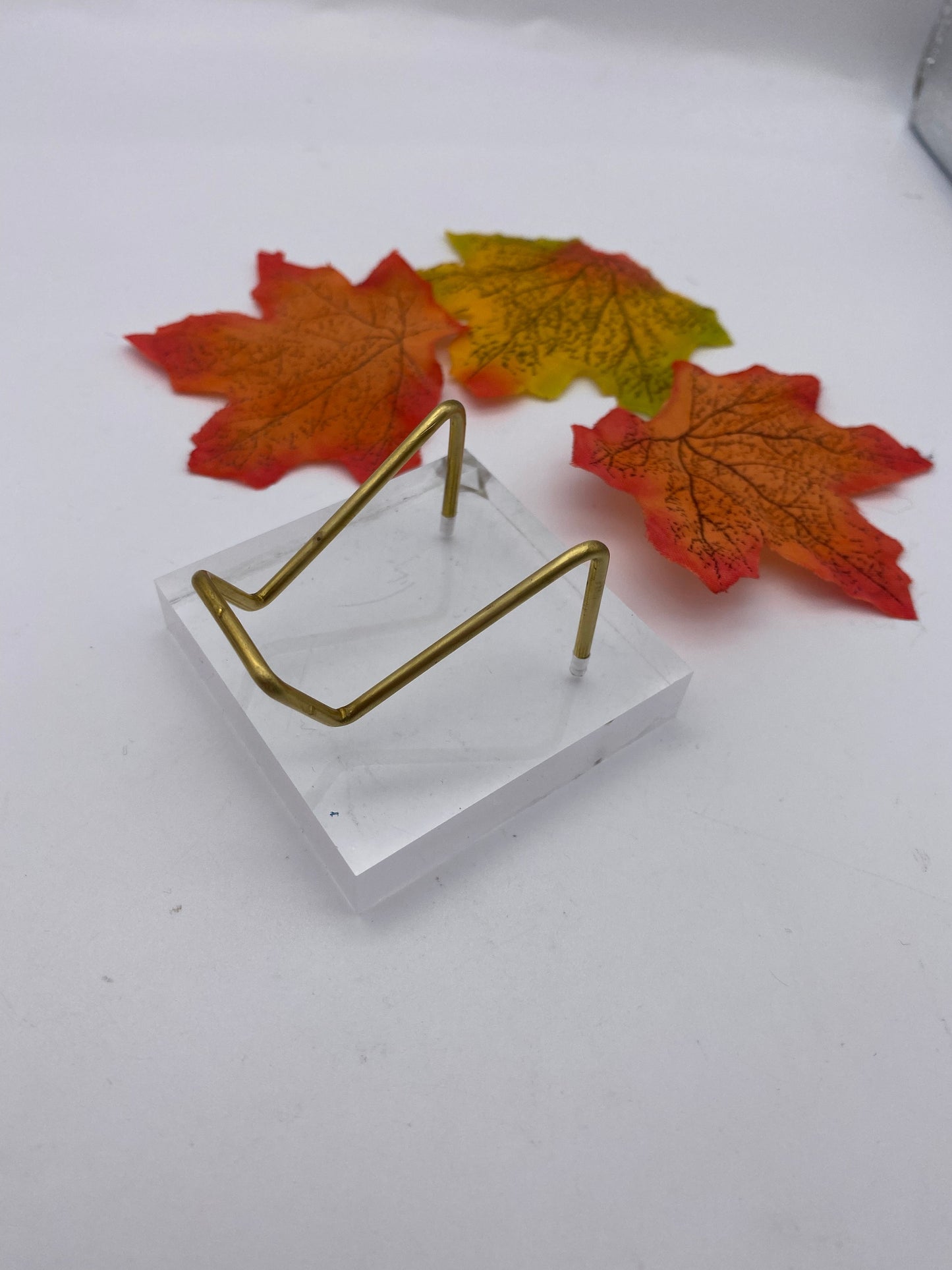 Plastic Perspex Arm Gold Display Stand