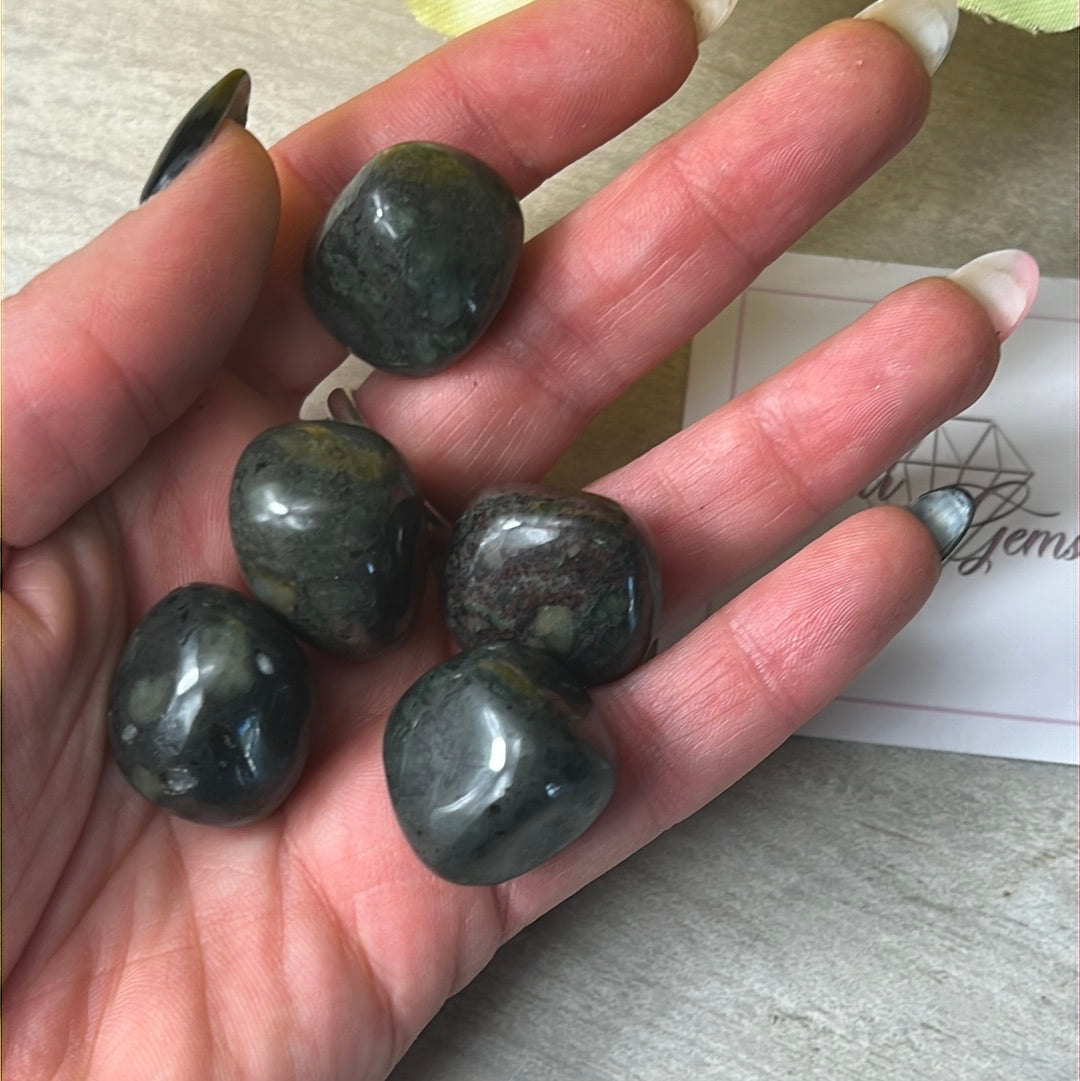 UK Lakelandite Tumble Tumblestone