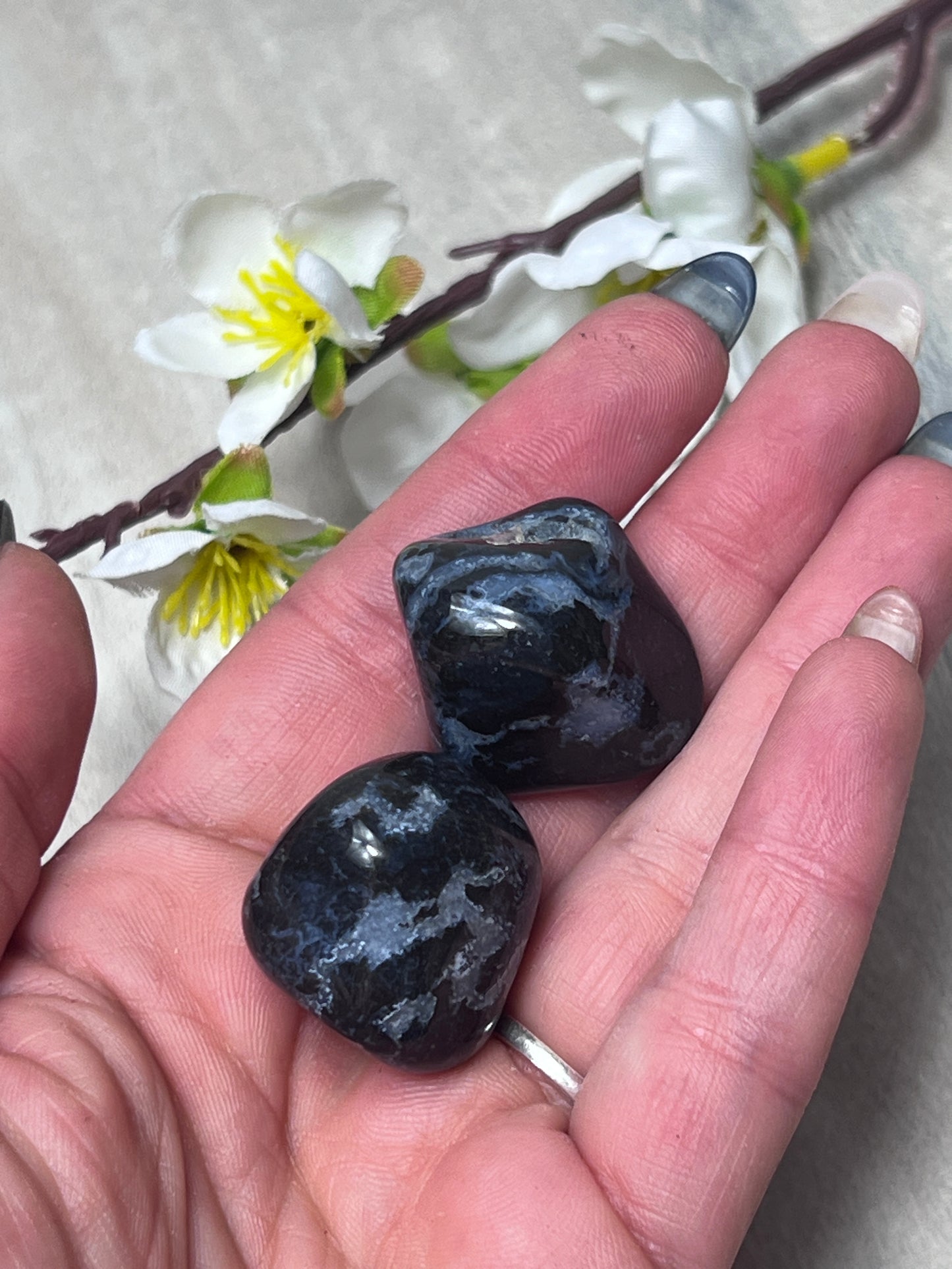 Black Sardonyx Large Tumble Tumblestone