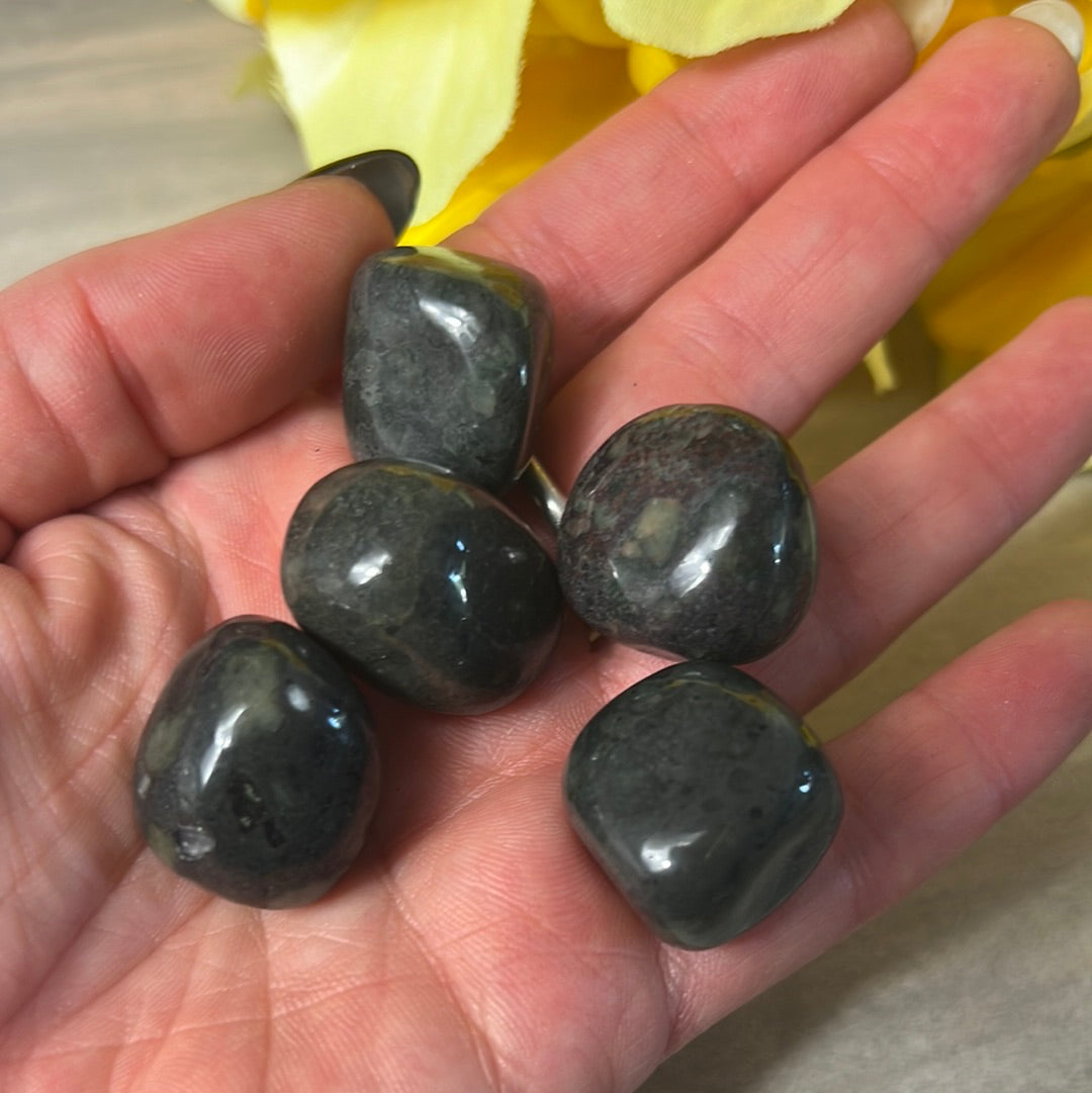 UK Lakelandite Tumble Tumblestone