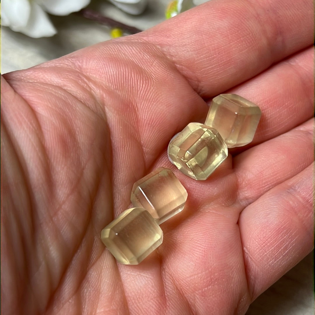 XS Citrine Cube