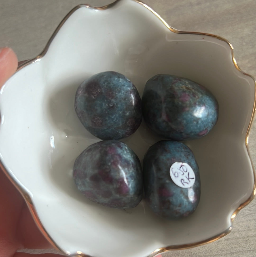 AA Ruby Kyanite Tumblestone Tumble