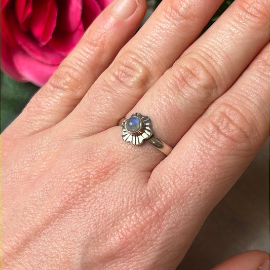 Moonstone Flower 925 Sterling Silver Ring - Size O
