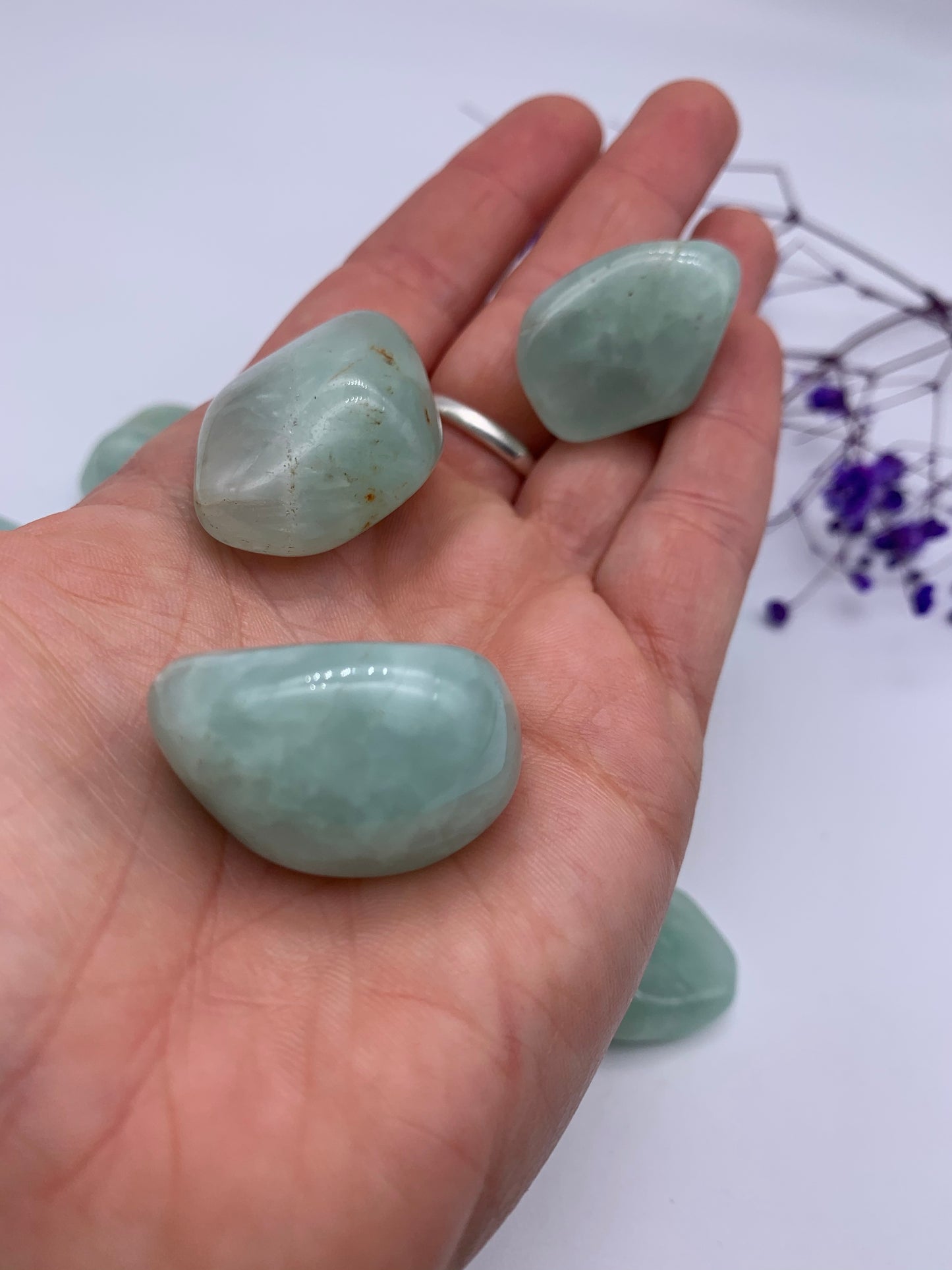 Prehnite polished tumble tumblestone