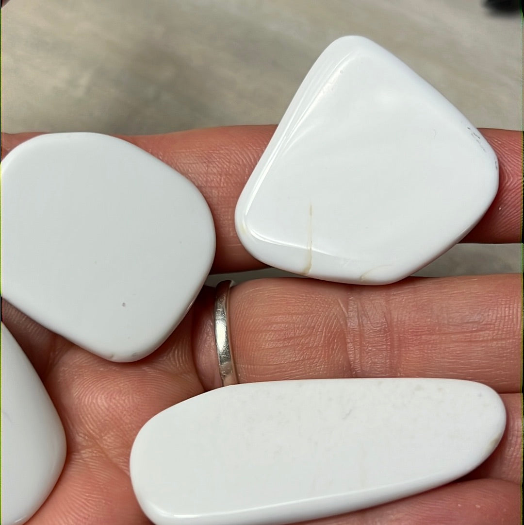 Cacholong Opal Tumble slice