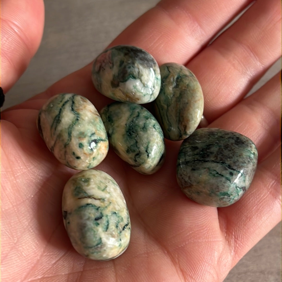 Mariposite tumble tumblestone