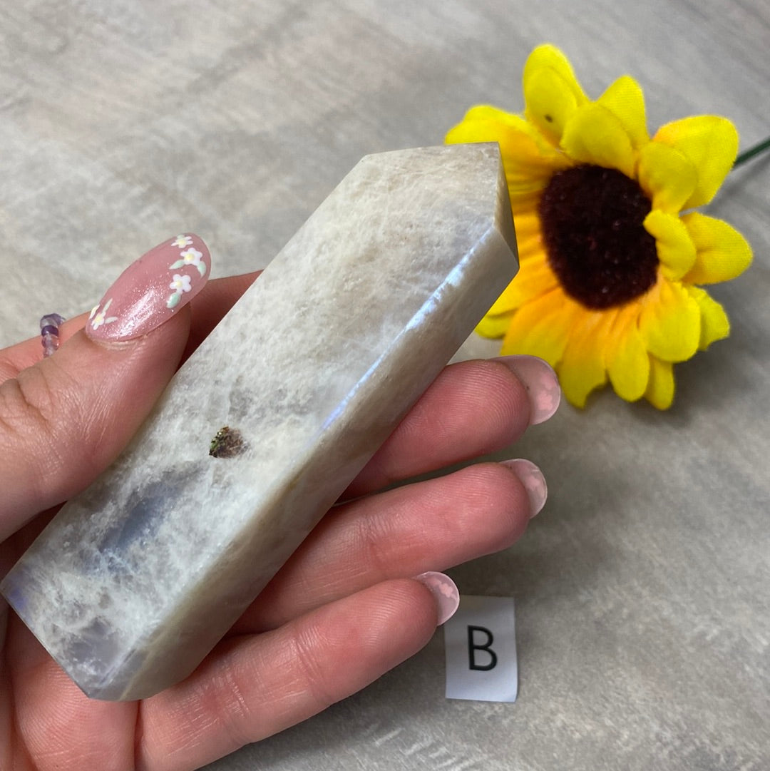 Belomorite - Cream Moonstone and Sunstone Towers
