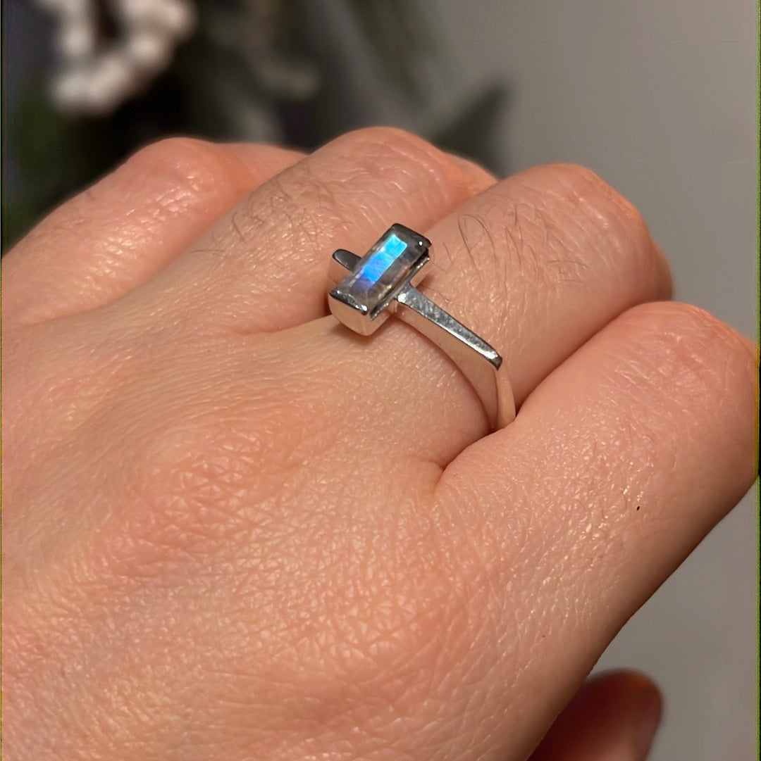 Moonstone 925 Silver Ring -  Size N